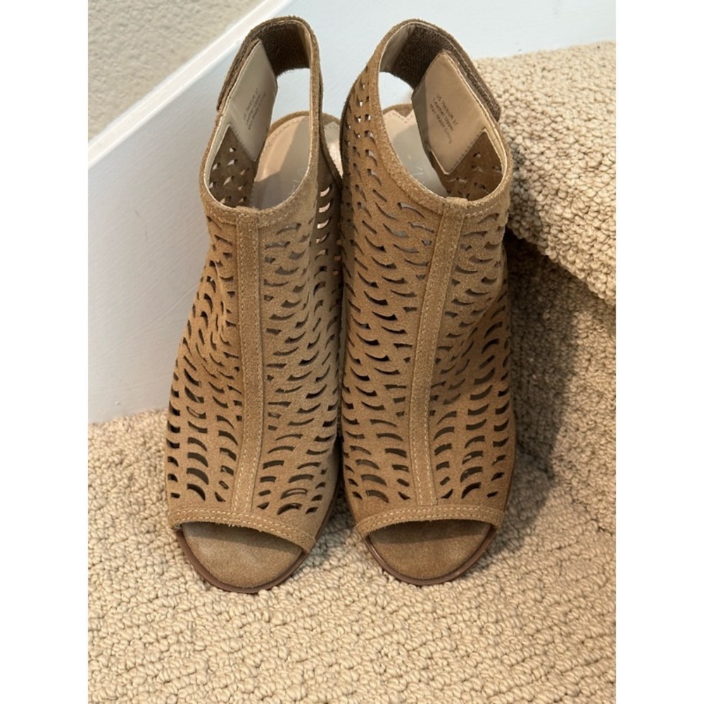 Via Spiga Women's Tan Suede Wedge Sandals